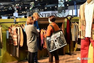 高端品牌服裝鞋帽門店伏羲壁爐如何設計裝修